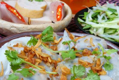 Ho Chi Minh City’s most delicious street food tour by motorbike Ho Chi Minh City’s most delicious street food tour by motorbike