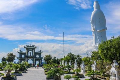 Marble Mountains and Monkey Mountain Group Tour Marble Mountains and Monkey Mountain Group Tour