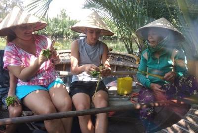 Basket boat, sightseeing, bamboo class Basket boat, sightseeing, bamboo class