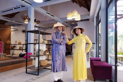 Vietnamese Traditional Ao Dai Rental in Hoi An Vietnamese Traditional Ao Dai Rental in Hoi An