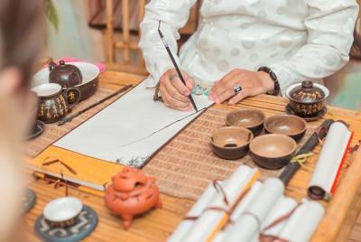 Traditional Painting and Lantern Making Class