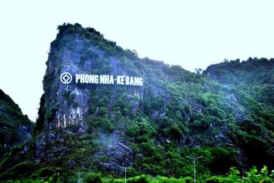 Full-day: BIG GROUP PHONG NHA CAVE FROM HUE CITY Full-day: BIG GROUP PHONG NHA CAVE FROM HUE CITY