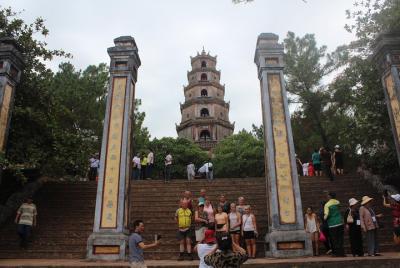 Hue: Deluxe group tour Hue: Deluxe group tour