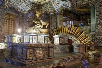 Cruiseship Tour: Hue City,Royal King Tomb,Perfume River:CHAN MAY or TIEN SA Port