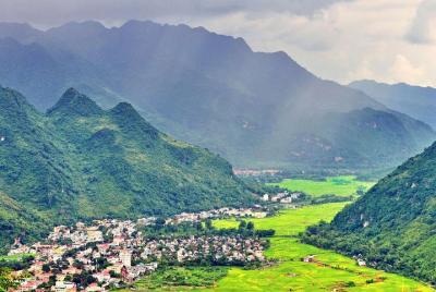 Full Day Mai Chau Small Group Tour With Limousine Bus Full Day Mai Chau Small Group Tour With Limousine Bus