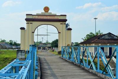 Private Fullday trip To DMZ( Vinh Moc Tunnels and Khe Sanh Combat) from Hue