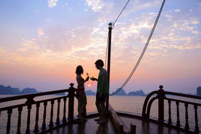 Sunset cocktail and dinner on the Emperor cruise on Nha Trang Bay
