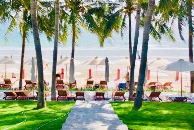 Day Tour to Doc Let Beach Included Lunch And Mud Bath, Hot Spring