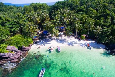 Discover The Appealing Beauty of Phu Quoc Island for Day and Night on Boat Discover The Appealing Beauty of Phu Quoc Island for Day and Night on Boat