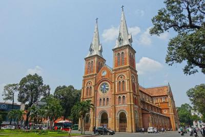 Private Shore Excursion: One day living like a local people in Saigon