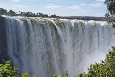 Guided Tour of Victoria Falls -Zambia Guided Tour of Victoria Falls -Zambia