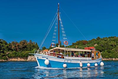 Full-Day Dubrovnik Elaphite Islands Cruise with Lunch Full-Day Dubrovnik Elaphite Islands Cruise with Lunch