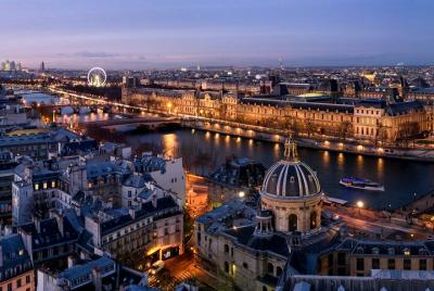 Seine River Aperitif Cruise by Vedettes de Paris
