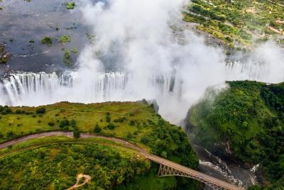 Victoria falls Day Trip in Zimbabwe from Livingstone (Zambia) Victoria falls Day Trip in Zimbabwe from Livingstone (Zambia)