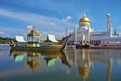 Brunei Half Day City Tour with Royal Regalia, Istana Nurul Iman & Brunei Half Day City Tour with Royal Regalia, Istana Nurul Iman &