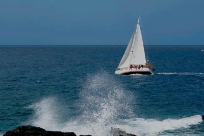 Sailing and Snorkeling Day Tour to Les Saintes Sailing and Snorkeling Day Tour to Les Saintes