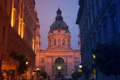 4 Days Guided Tour of Budapest All Inclusive by bus from Piacenza and Cremona