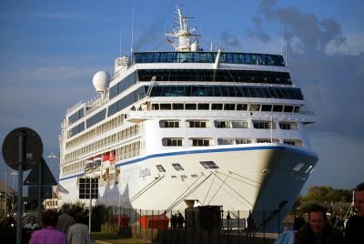 Group Driving Tour 1 to 6 people. Berlin Shore Excursion incl pic Group Driving Tour 1 to 6 people. Berlin Shore Excursion incl pic