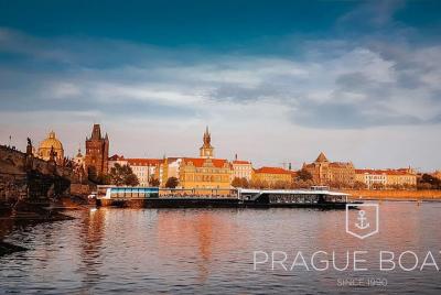 Prague Boats 3-hour Dinner Cruise Prague Boats 3-hour Dinner Cruise