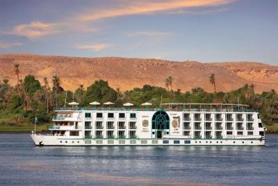 4-Day 3-Night Nile Cruise from Aswan to Luxor - Private Tour 4-Day 3-Night Nile Cruise from Aswan to Luxor - Private Tour