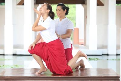 Rue Sri Dat Ton 1 Hr (Thai Yoga - Thai Prana Life-Force Therapy )