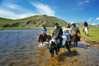Small-Group Horseback Riding Day Tour Small-Group Horseback Riding Day Tour