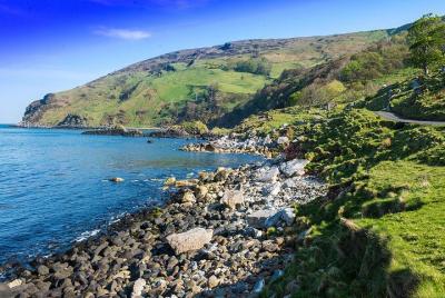 Northern Highlights Full-Day Guided Tour in Northern Ireland Northern Highlights Full-Day Guided Tour in Northern Ireland