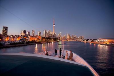 Toronto Buffet Dinner Cruise 
