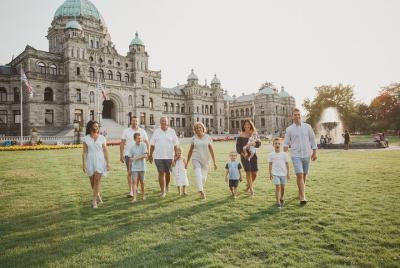 Private Vacation Photography Session with Local Photographer in V