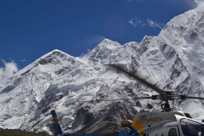Everest base camp Landing Helicopter Tour