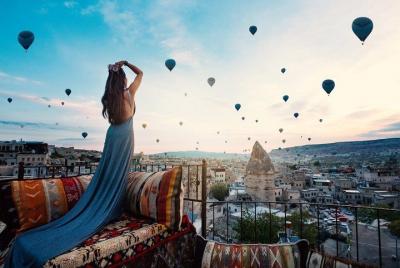 One Hour Deluxe Hot Air Balloon Tour(Goreme Valley) One Hour Deluxe Hot Air Balloon Tour(Goreme Valley)
