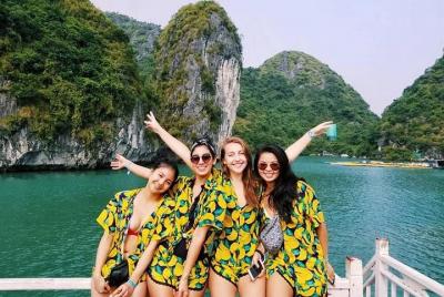 Overnight Halong Bay Cruise with Hanoi Hotel Pickup Overnight Halong Bay Cruise with Hanoi Hotel Pickup