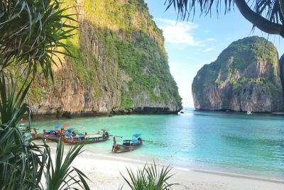 Phi Phi Islands Early Bird & View Point Hike Phi Phi Islands Early Bird & View Point Hike