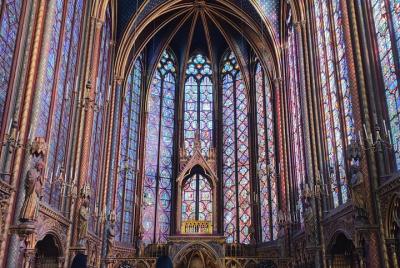 Private Guided Tour in Paris Sainte Chapelle and Ile de la Cité Private Guided Tour in Paris Sainte Chapelle and Ile de la Cité