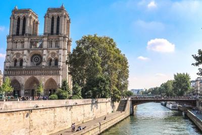 Virtual tour: Paris Live! Notre Dame & Quintessential Paris