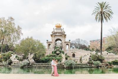 Private Vacation Photography Session with Local Photographer in Barcelona