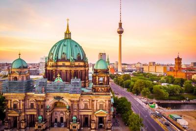 Hire Photographer, Professional Photo shoot - Berlin Hire Photographer, Professional Photo shoot - Berlin