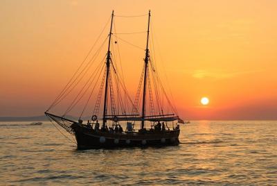 Evening Sunset Dhow Cruise Tour - Muscat Evening Sunset Dhow Cruise Tour - Muscat