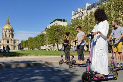 4H Audioguided Tour in E-Scooter in Paris (App + GPS)