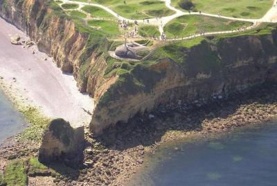 Normandy D-Day Landing Beaches Guided Tour from Paris