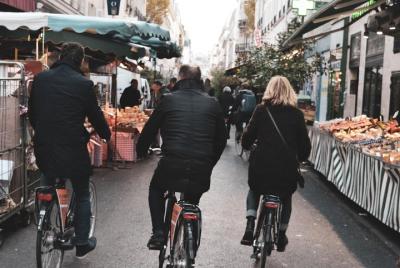 Secret Paris Tour on a dutch bike