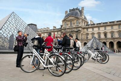 Paris Sightseeing, Marais and Secrets Bike Tour Paris Sightseeing, Marais and Secrets Bike Tour