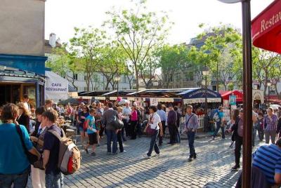 Montmartre Walking Tour and Wine Tasting Montmartre Walking Tour and Wine Tasting