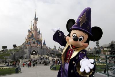 Private transfer from CDG airport to DisneyLand Paris