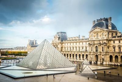 Louvre Museum Priority Access with Audio Guide  Louvre Museum Priority Access with Audio Guide