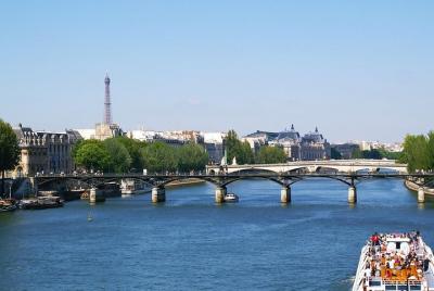 Seine River Cruise and Paris Canals Tour Seine River Cruise and Paris Canals Tour