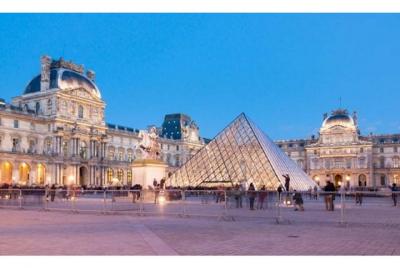 Paris: Louvre Museum Guided Tour with Free Seine Cruise Tickets 