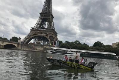 Private boat tour in Paris