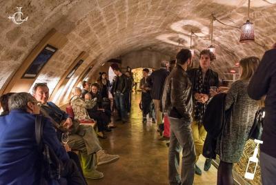 Guided tour and wine tasting in a historic cellar in the center o