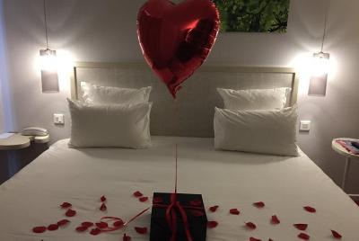 Paris hotel Lovebox  Paris hotel Lovebox